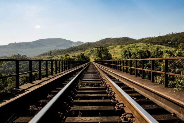 IA para Criar Podcast: Do Roteiro ao Áudio Sem Equipamento Caro em 2026