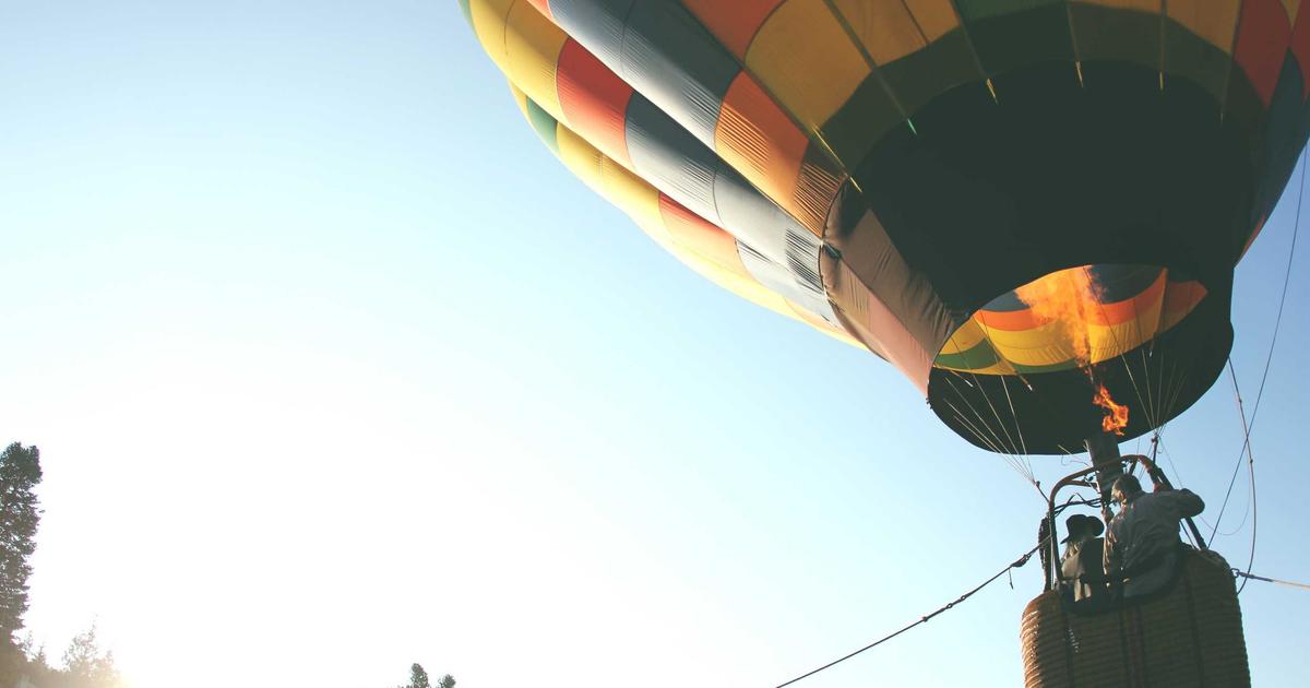TikTok ou YouTube: Onde Investir Seu Tempo com IA em 2026?